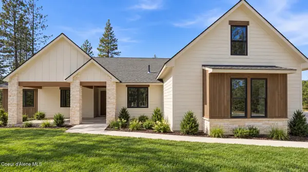 25005 W Ellington Ct, Athol, ID 83801