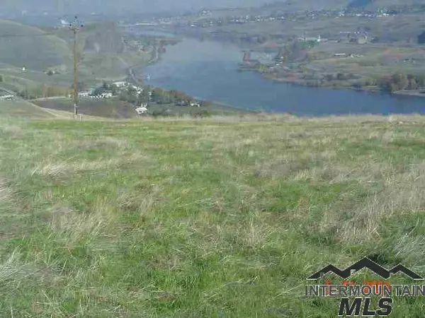 3307 Michael Dr, Clarkston, WA 99403