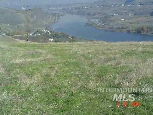 3305 Michael Dr, Clarkston, WA 99403 - Image #1