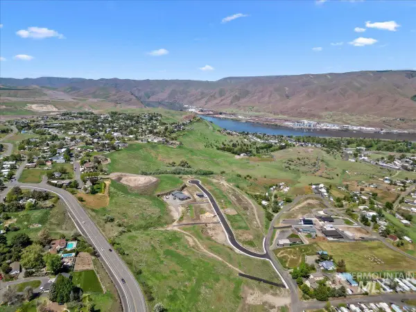 1685 Bennett Hill Drive, Clarkston, WA 99403