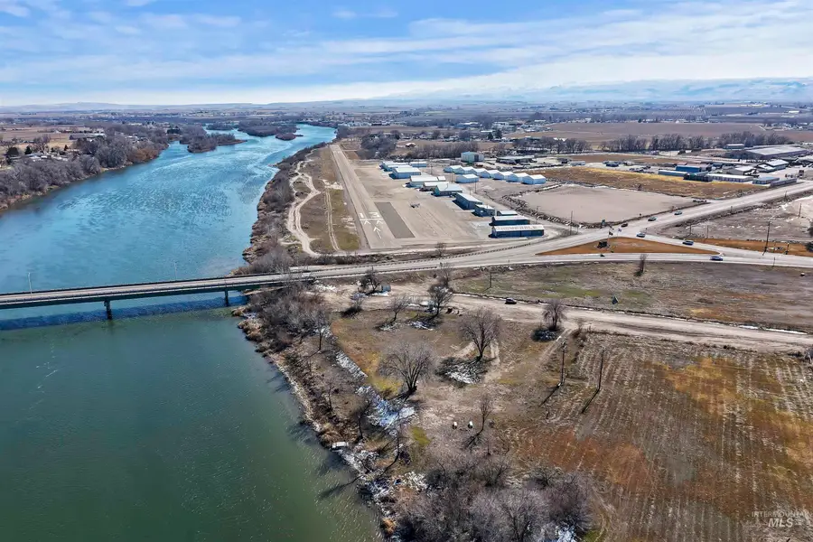 505 Owyhee Avenue, Homedale, ID 83628 - Image #3