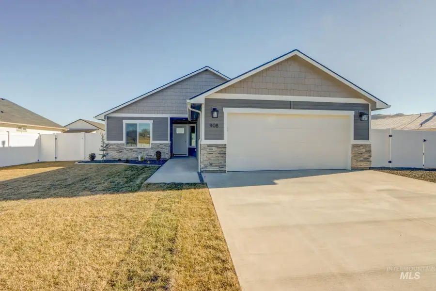 908 Sierra St, Vale, OR 97918 - Image #2