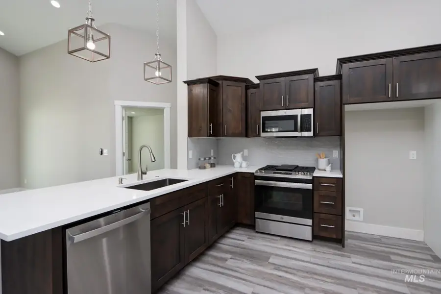 908 Sierra St, Vale, OR 97918 - Image #3