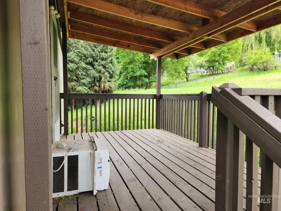 135 N Marion St, Peck, ID 83545 - Image #3