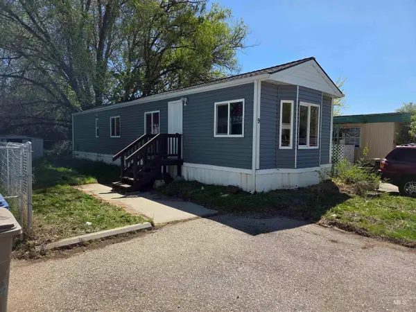 309 E 39th Street #9, Garden City, ID 83714