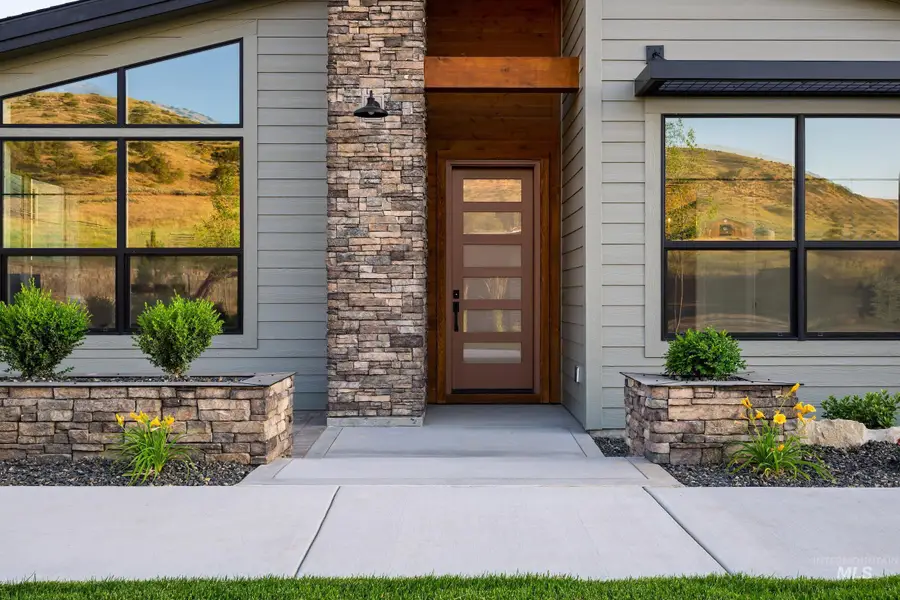 11677 N Rabbitbrush Way, Boise, ID 83714 - Image #2