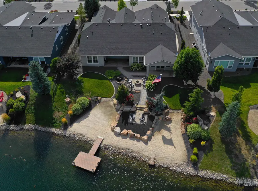 1102 N Longhorn Ave, Eagle, ID 83616 - Image #3