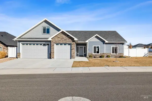 704 Midnight Sun Loop, Twin Falls, ID 83301