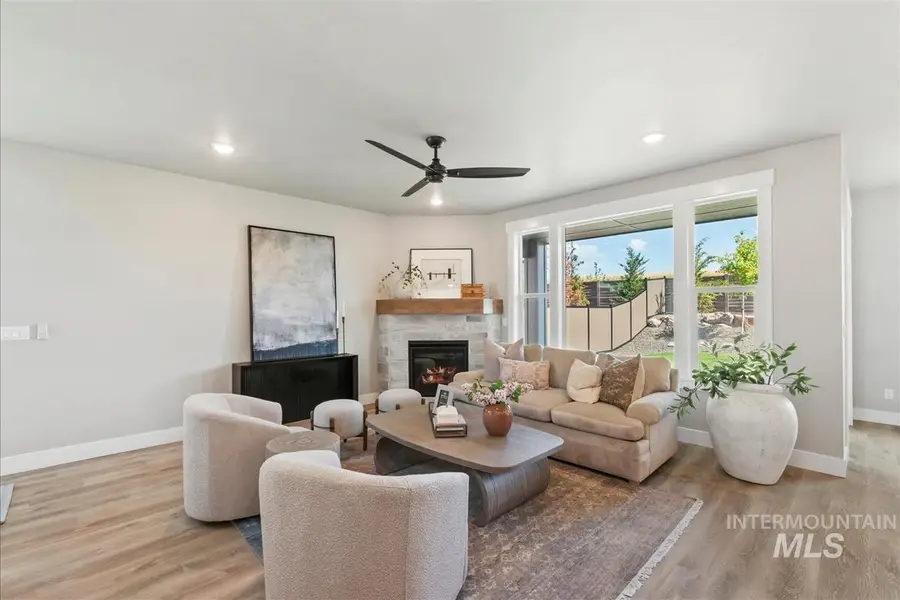 4588 N Alameda Creek Ave, Meridian, ID 83646 - #3