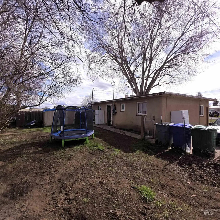 935 Preston Ave, Lewiston, ID 83501 - Image #2