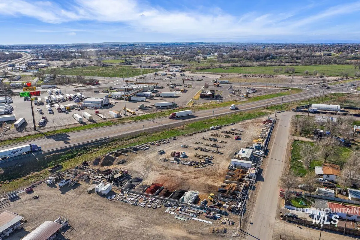 2090 NW 11th St B, Ontario, OR 97914 - Image #1