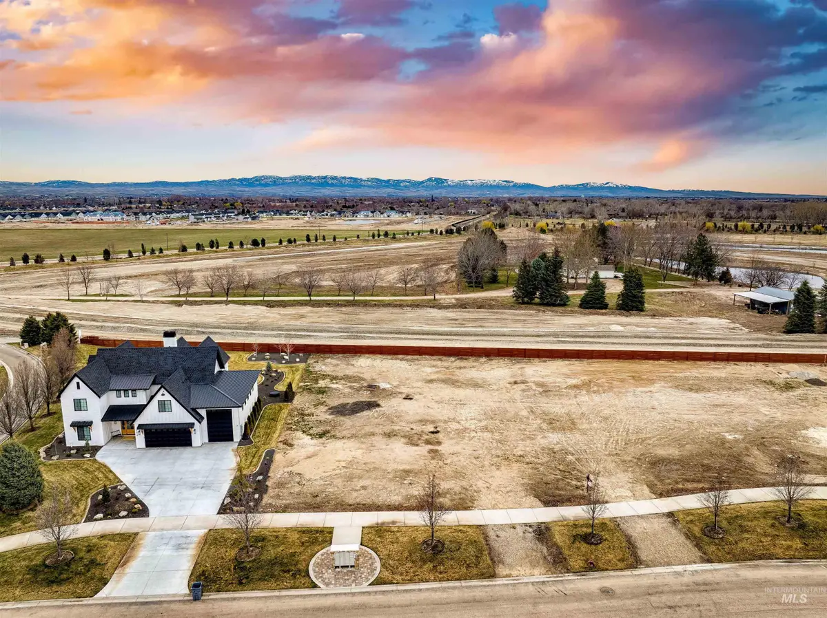 21528 Salmon Falls Ln, Star, ID 83669 - Image #1