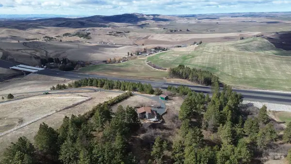 1096 Eid Rd, Moscow, ID 83843