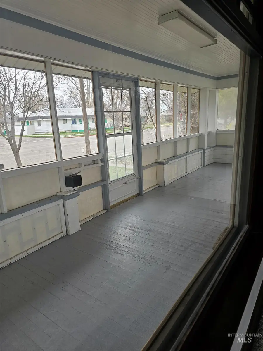 410 S 3rd East, Mountain Home, ID 83647 - Image #2