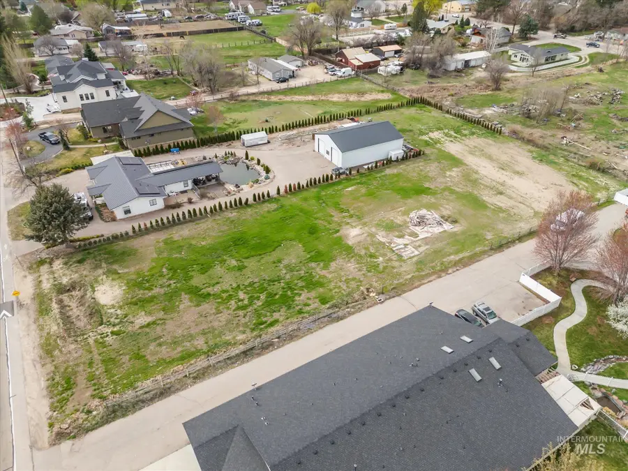 309 S Main St, Star, ID 83669 - #2