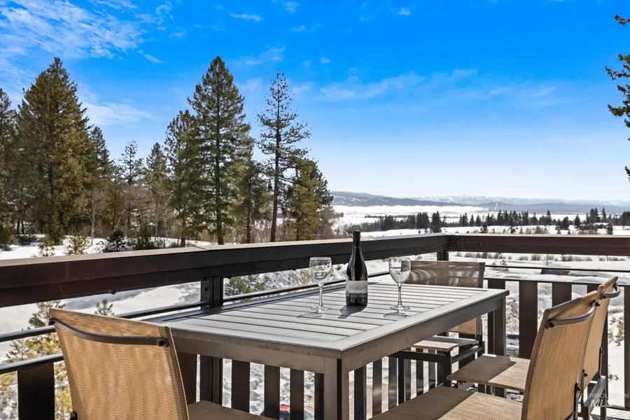 780 Village Drive #412, Donnelly, ID 83615 - Image #2