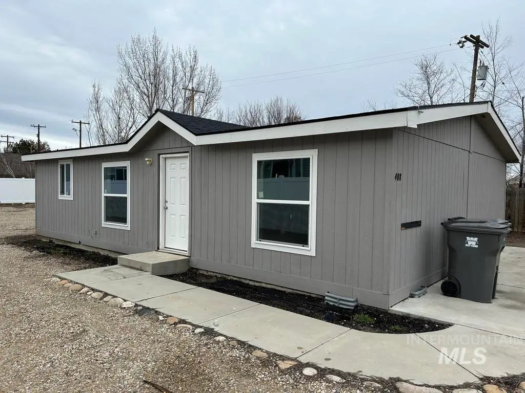 408 S Main St, Homedale, ID 83628 - Image #1