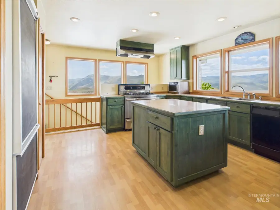 234 Saddle Ridge Rd, White Bird, ID 83554 - Image #2