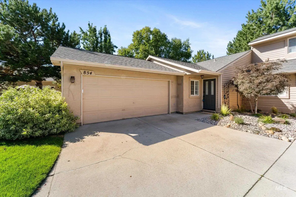 854 E Old Saybrook Ln, Boise, ID 83706 - Image #1