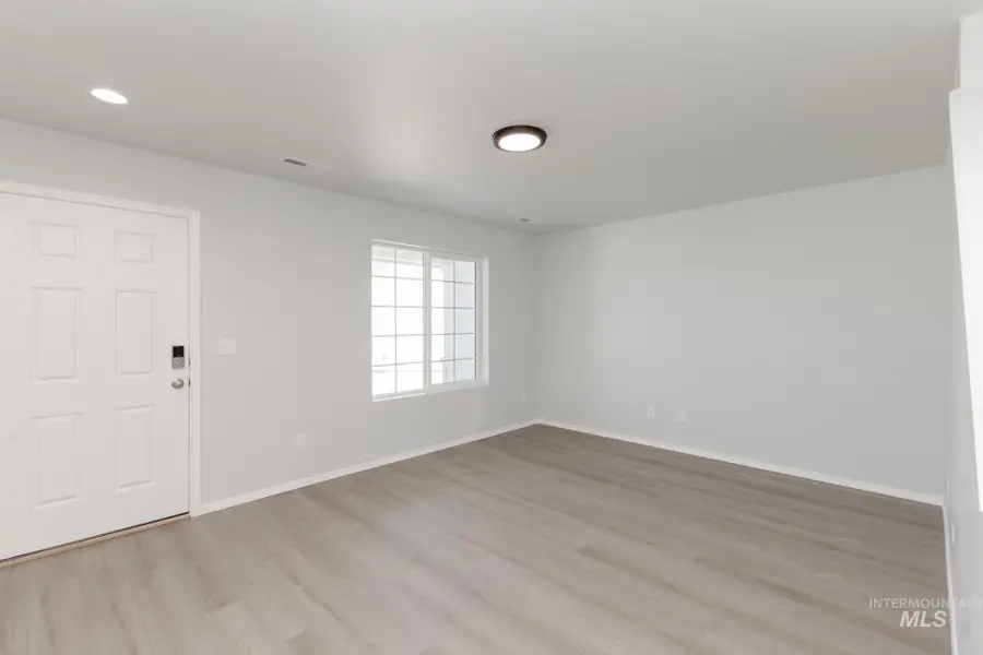 206 Marble Ave, Caldwell, ID 83605 - Image #3