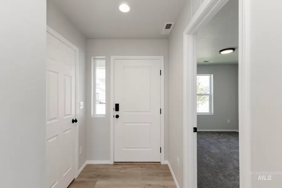 5004 Blue Silver St, Caldwell, ID 83605 - Image #3
