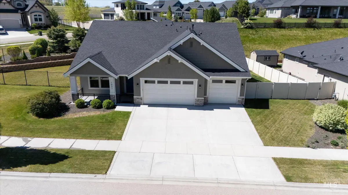 1031 E Reflect Ridge Drive, Meridian, ID 83642 - Image #1