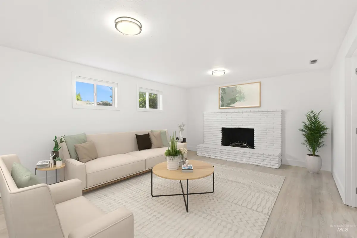 8101 W Wesley Drive, Boise, ID 83704 - Image #1