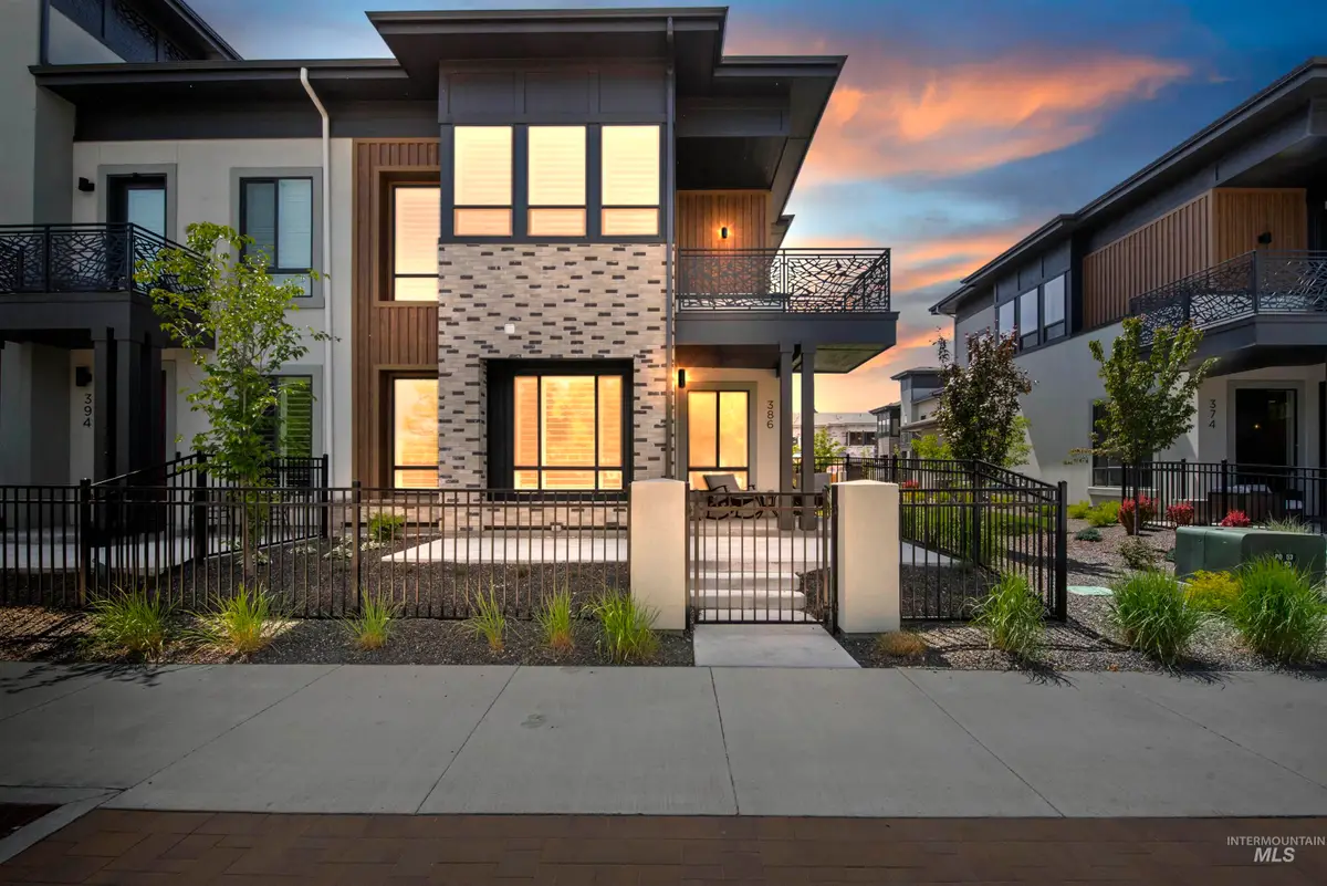 386 E Presidio Ln, Eagle, ID 83616 - Image #1