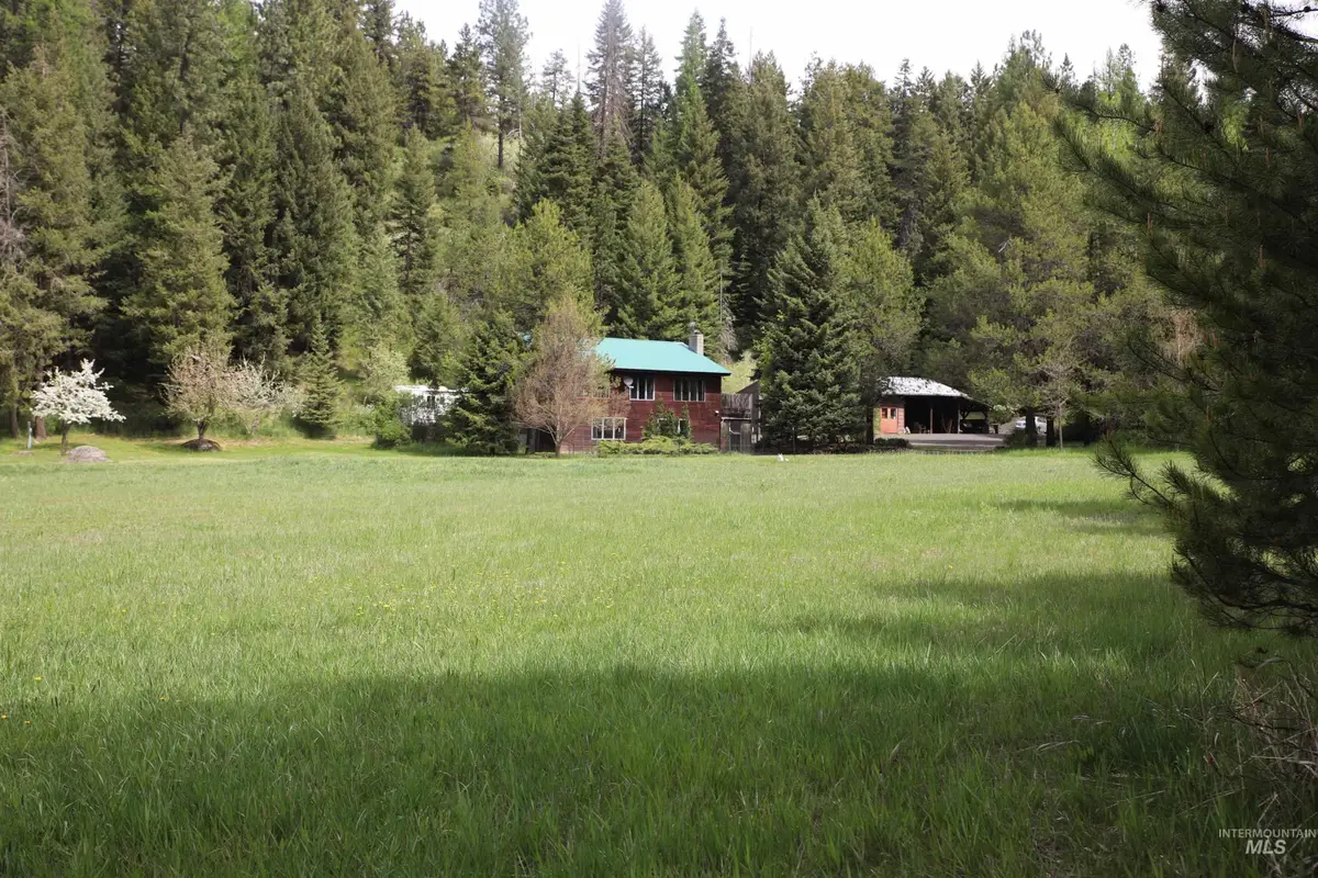 1021 Claypit Rd, Troy, ID 83871 - Image #1