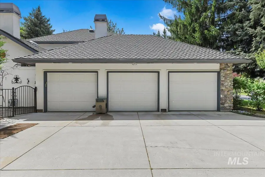 5130 N Lakemont Ln, Garden City, ID 83714 - Image #2