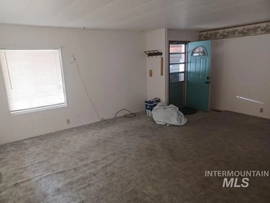 2205 E Linden St #63, Caldwell, ID 83605 - Image #2