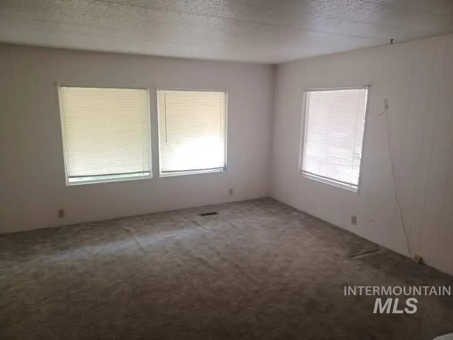 2205 E Linden St #63, Caldwell, ID 83605 - Image #3