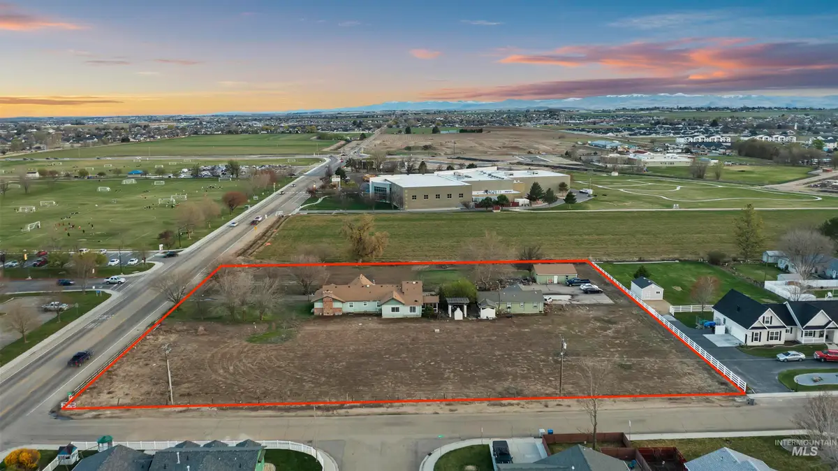 3514 S Indiana Ave, Caldwell, ID 83605 - Image #1