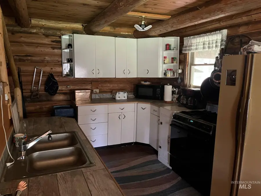 3695 W Mountain Rd, Anatone, WA 99401 - Image #2