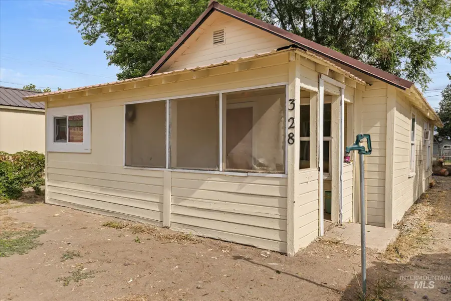 328 W Owyhee Ave, Homedale, ID 83628 - Image #2