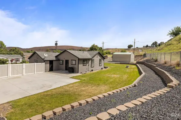 105 Meador Street, Asotin, WA 99402