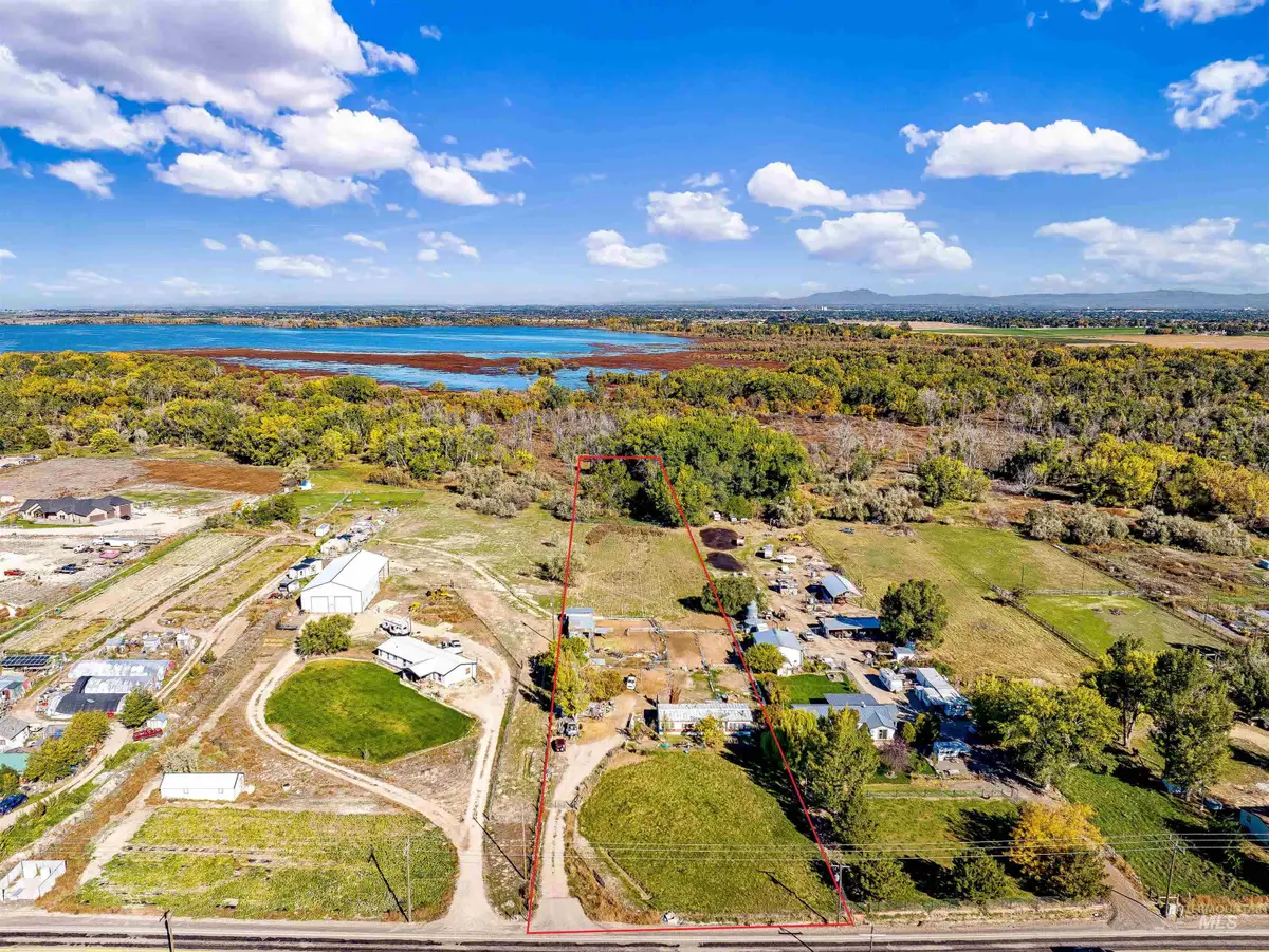 10674 Lake Shore Dr, Nampa, ID 83686 - Image #1