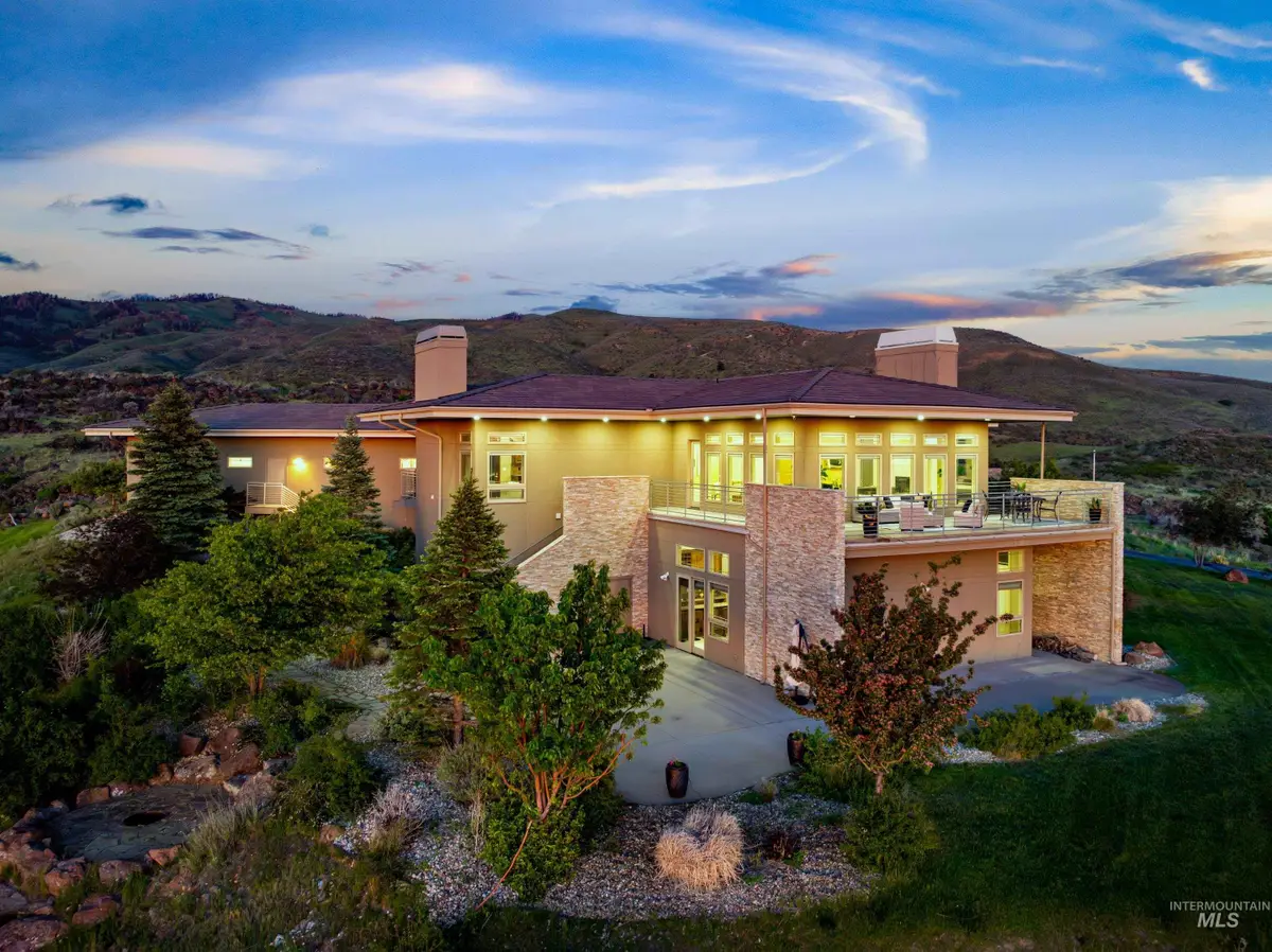 6329 E Wildhorse Ln, Boise, ID 83712 - Image #1