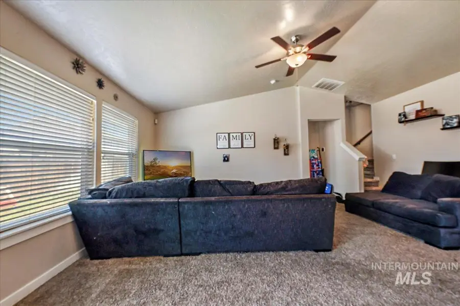 740 SW Portal St, Mountain Home, ID 83647 - Image #3