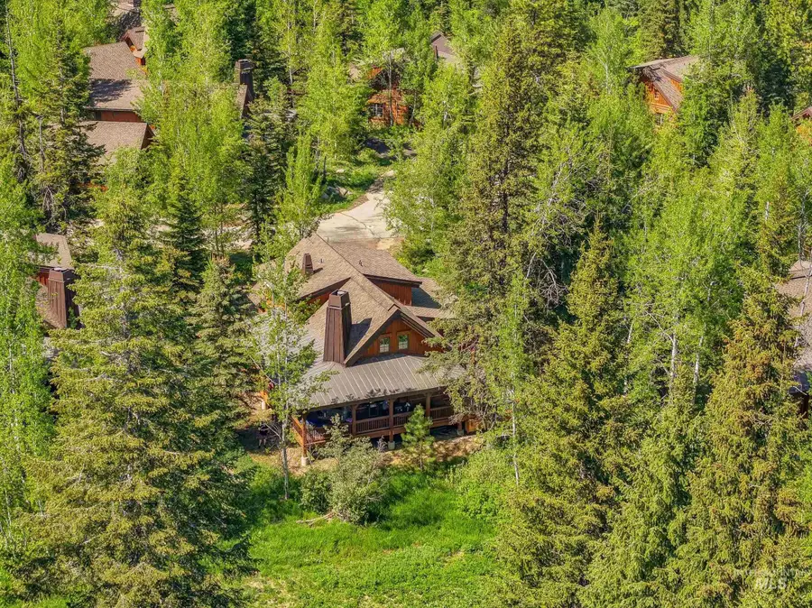 131 Twin Creeks Court, Donnelly, ID 83615 - Image #2