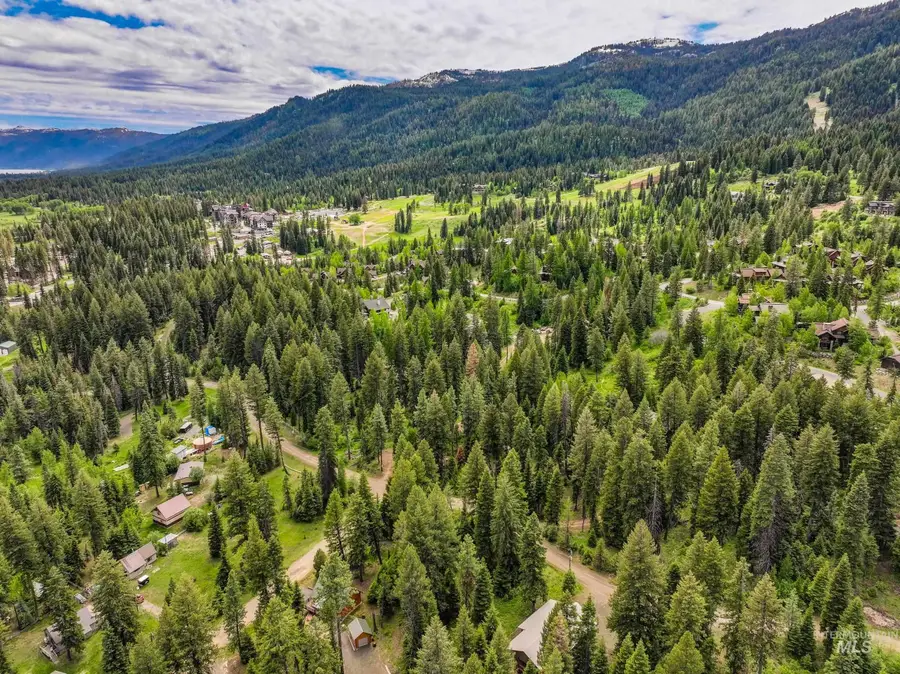 2150 Lydia Dr, Donnelly, ID 83615 - Image #2