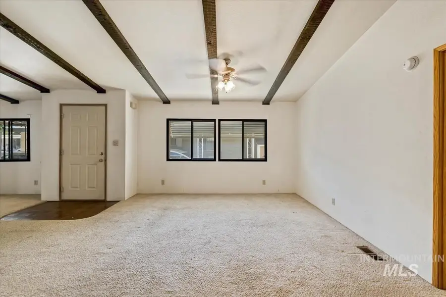 914 N Midland Blvd #Trlr 31, Nampa, ID 83651 - Image #2