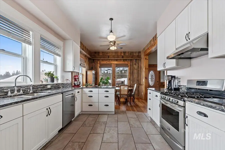 675 W Russell Dr, Prairie, ID 83647 - Image #2