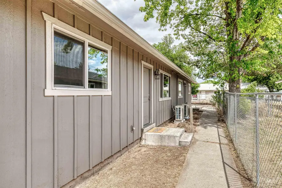 684/686 NW 6th St, Ontario, OR 97914 - Image #2