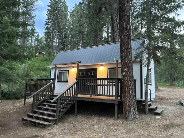 49 Castle Mountain Dr, Garden Valley, ID 83622