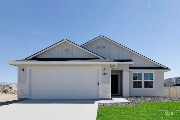 2128 N 7th E St, Mountain Home, ID 83647