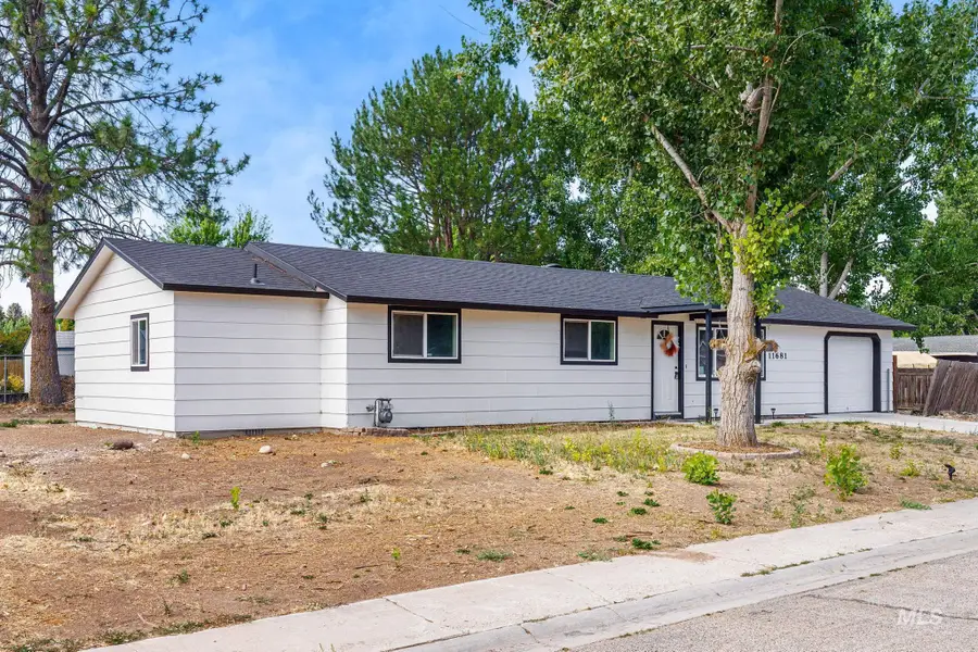11681 El Centro St, Boise, ID 83709 - Image #2