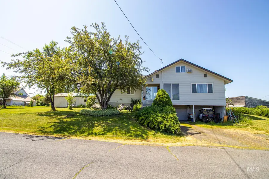 105 Weippe Ave, Weippe, ID 83553 - Image #2