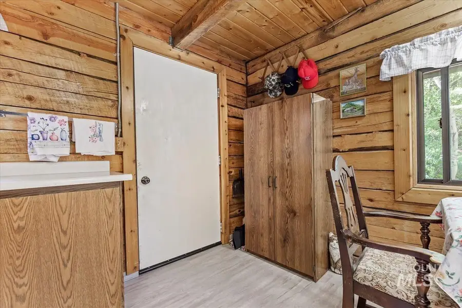 117 Alder Dr, Lowman, ID 83637 - Image #2