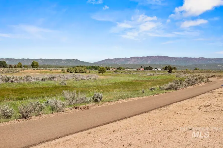 L7 B2 River Bank Drive, Cascade, ID 83611 - Image #2